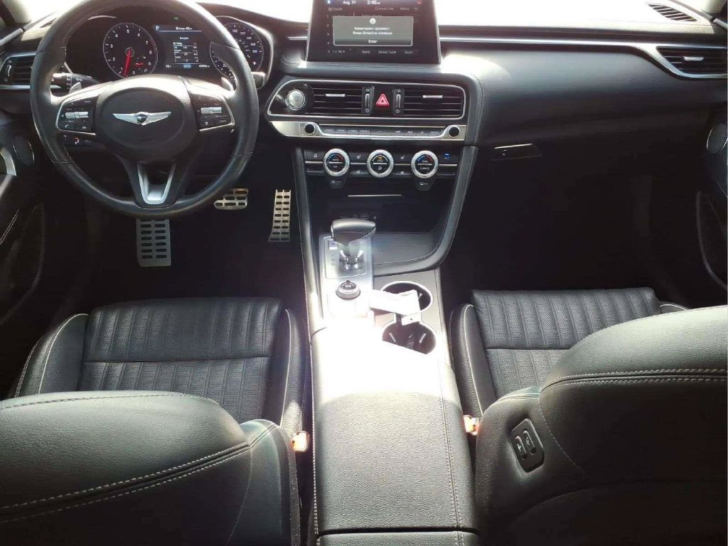 Used 2020 Genesis G70 3.3T w/ Elite Package RWD image 10