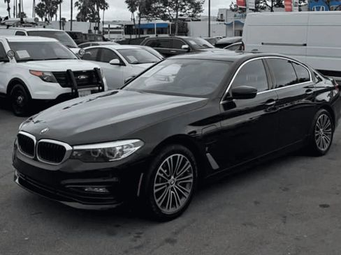 Used 2018 BMW 530e RWD image 3