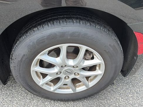 Used 2024 Chrysler Pacifica Touring-L FWD image 12