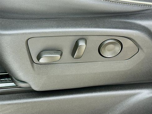 Used 2024 Chevrolet Tahoe Premier image 19