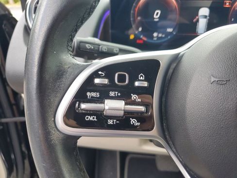 Used 2022 Mercedes-Benz GLB 250 image 29