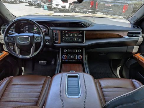 Used 2023 GMC Yukon Denali Ultimate AWD/4WD image 18
