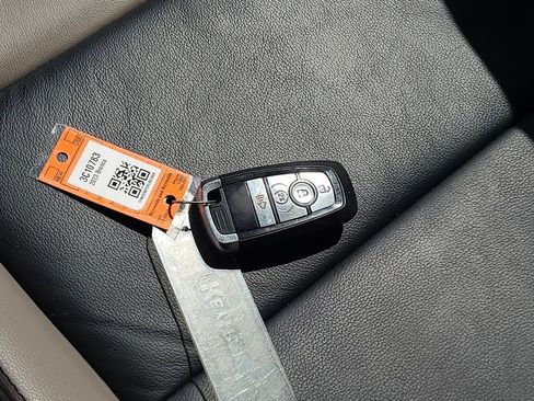 Used 2023 Ford Bronco Wildtrak AWD/4WD image 23
