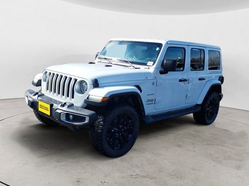 Used 2020 Jeep Wrangler Unlimited Sahara w/ LED Lighting Group AWD/4WD image 1