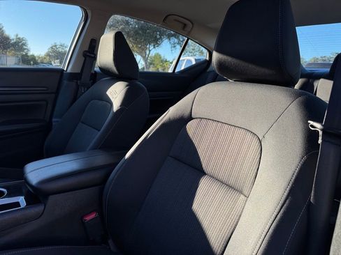 Used 2024 Nissan Altima 2.5 SV image 35