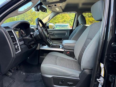 Used 2016 RAM 2500 Big Horn w/ Black Appearance Group image 28