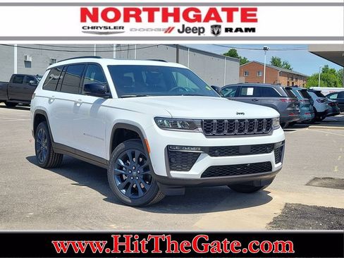 New 2026 Jeep Grand Cherokee L Limited AWD/4WD image 1