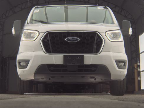 Used 2023 Ford Transit 350 XLT image 4