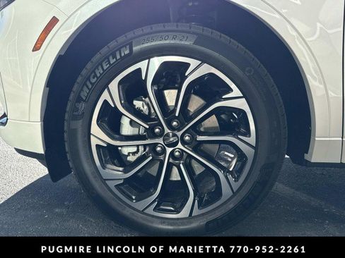 New 2026 Lincoln Nautilus Reserve image 11