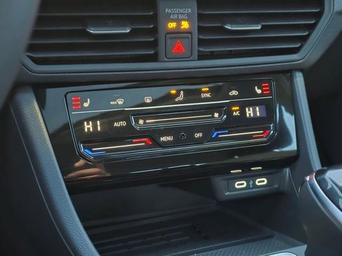 New 2026 Volkswagen Jetta SE image 29