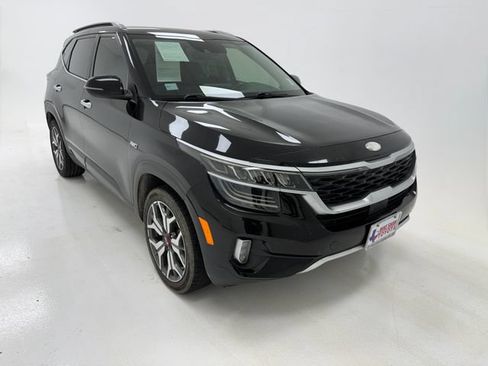 Used 2021 Kia Seltos SX w/ SX Sunroof Package AWD/4WD image 2