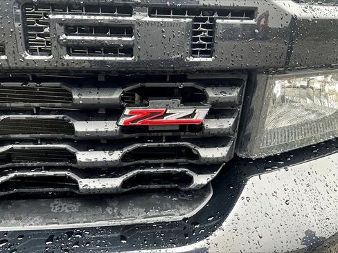 Used 2019 Chevrolet Silverado 1500 Custom Trail Boss w/ Custom Convenience Package image 8