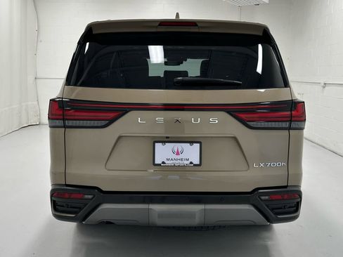 Used 2025 Lexus LX 700h Overtrail w/ Accessory Package (Z1) AWD/4WD image 7