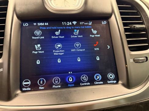 Used 2020 Chrysler 300 Limited AWD/4WD image 27