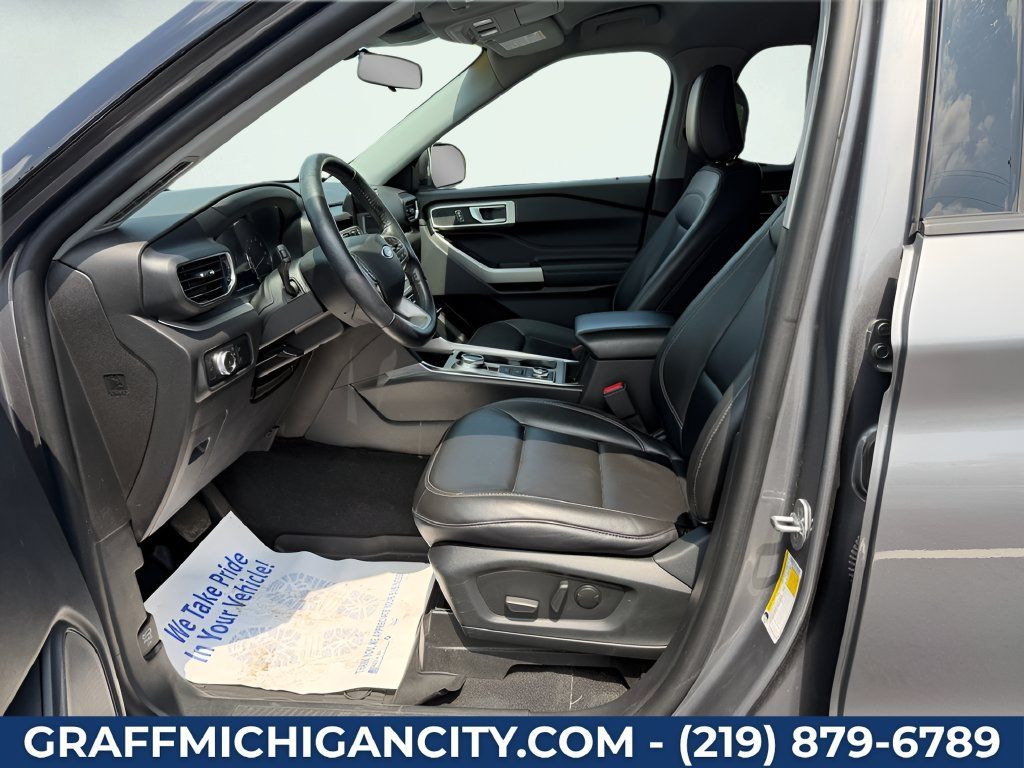 Used 2022 Ford Explorer XLT w/ Equipment Group 202A AWD/4WD image 11