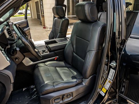 Used 2022 Toyota Tundra Platinum AWD/4WD image 31