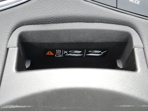 Certified 2023 Cadillac XT5 Premium Luxury AWD/4WD image 24