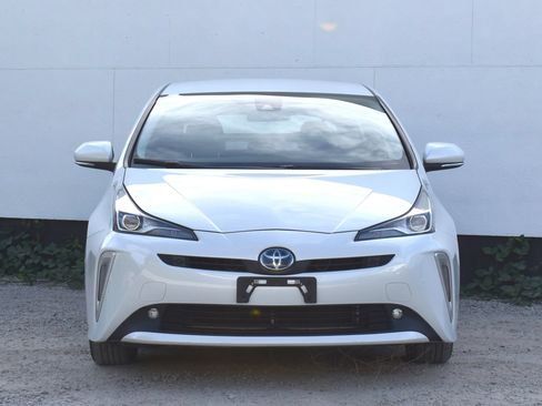 Used 2021 Toyota Prius LE AWD/4WD image 7