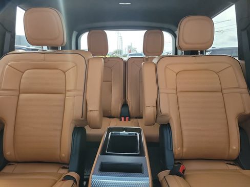New 2026 Lincoln Aviator Black Label w/ Jet Appearance Package AWD/4WD image 17