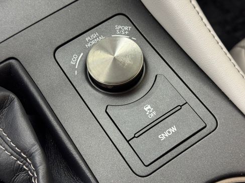 Used 2015 Lexus RC 350 w/ F Sport w/Summer Tires image 31