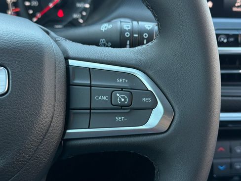 New 2026 Jeep Compass Latitude AWD/4WD image 28