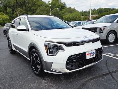 Certified 2023 Kia Niro Wave w/ Wave Preserve Package