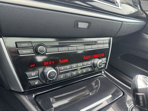 Used 2011 BMW 550i Gran Turismo xDrive image 32