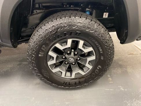 Used 2023 Toyota Tacoma TRD Off-Road AWD/4WD image 32