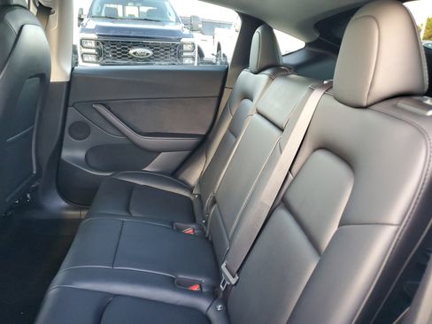 Used 2022 Tesla Model Y Performance image 12