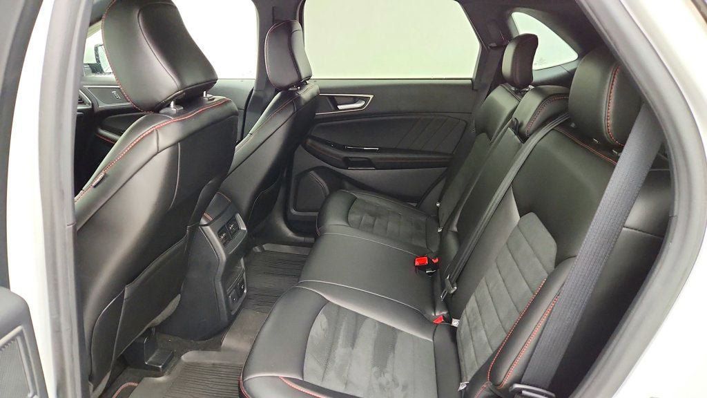 Used 2020 Ford Edge ST-Line w/ Cold Weather Package AWD/4WD image 21