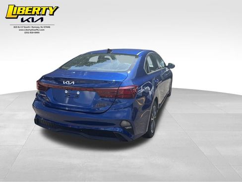 Used 2023 Kia Forte LXS FWD image 7