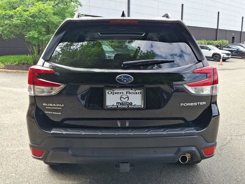 Used 2023 Subaru Forester Limited AWD/4WD image 6