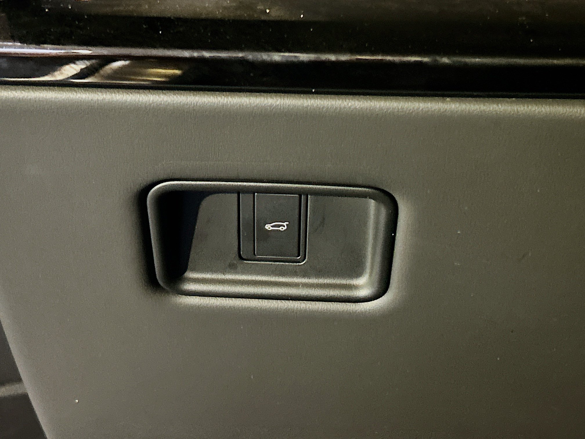 Used 2024 Land Rover Range Rover Sport SE AWD/4WD image 28