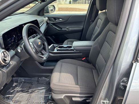 Used 2025 Chevrolet Equinox LT AWD/4WD image 27