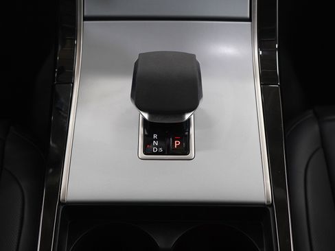 Used 2024 Land Rover Range Rover Velar S image 16