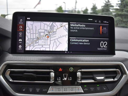 Used 2024 BMW X4 xDrive30i w/ Premium Package AWD/4WD image 14