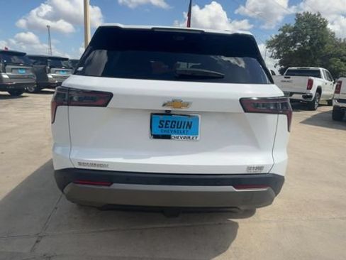 Used 2025 Chevrolet Equinox LT w/ Convenience Package II FWD image 7