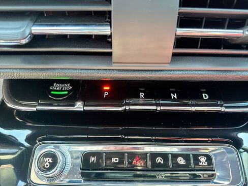Used 2023 Lincoln Corsair Reserve w/ Equipment Group 202A FWD image 23