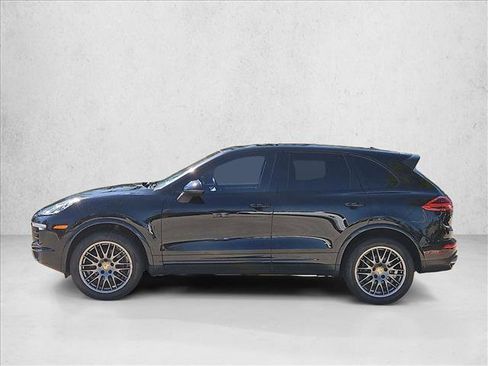 Used 2017 Porsche Cayenne Platinum Edition image 8