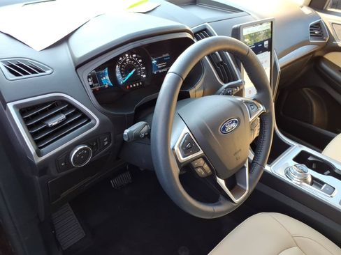 Certified 2023 Ford Edge SEL w/ Convenience Package AWD/4WD image 17