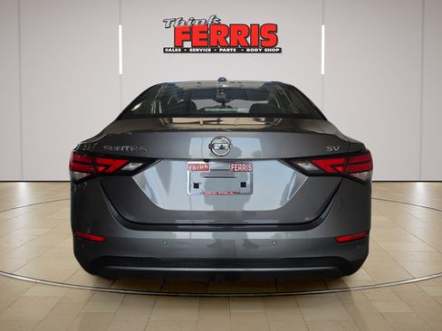 Used 2022 Nissan Sentra SV FWD image 6