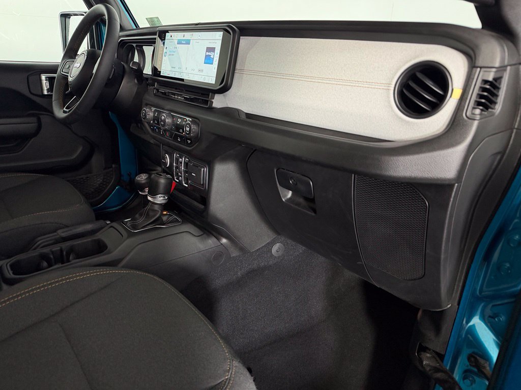 Used 2024 Jeep Wrangler Unlimited AWD/4WD image 15