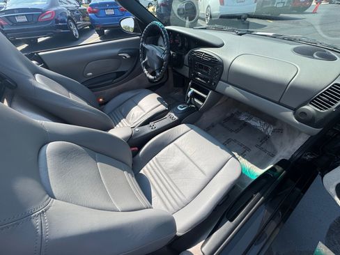 Used 2000 Porsche Boxster RWD image 14