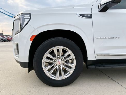 Used 2021 GMC Yukon XL SLT image 7