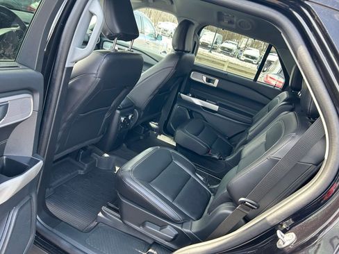 Certified 2023 Ford Explorer Limited w/ Equipment Group 301A image 18