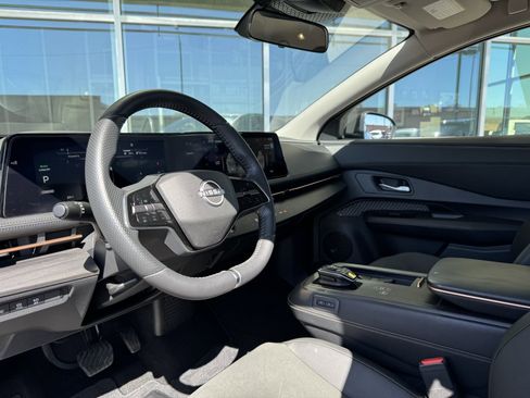 Used 2023 Nissan Ariya FWD image 33