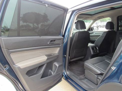 Used 2022 Volkswagen Atlas SEL R-Line image 22