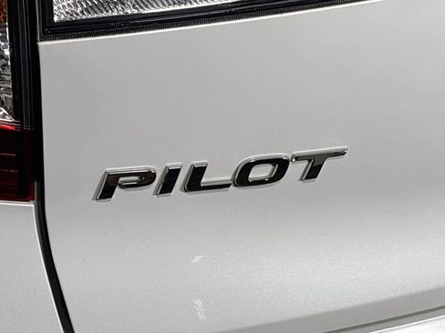 Used 2022 Honda Pilot Touring image 25