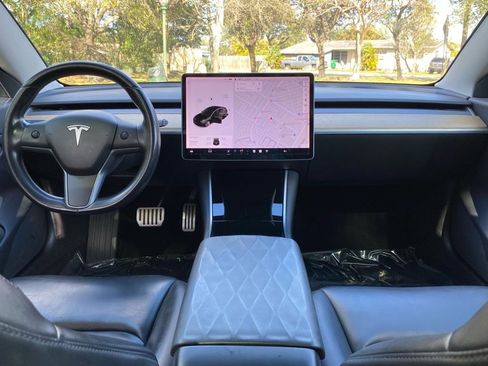 Used 2019 Tesla Model 3 Performance image 19