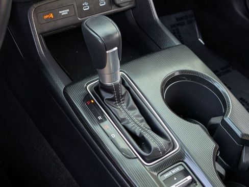 Used 2025 Honda Civic Sport image 18